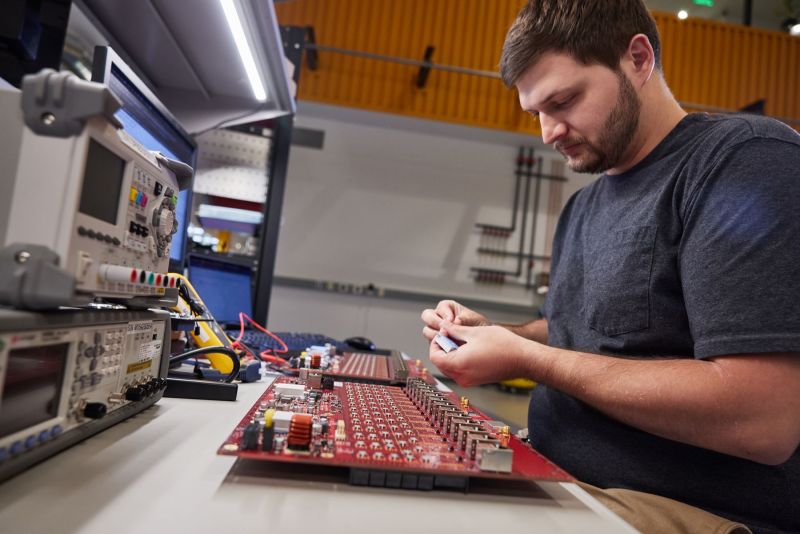 Google Quantum Computer labs, engineering